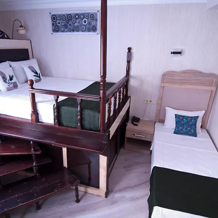Artefes Old City& 3*