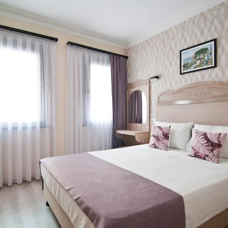 Artefes Old Hotel