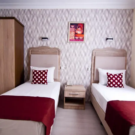 Hotel Artefes Old