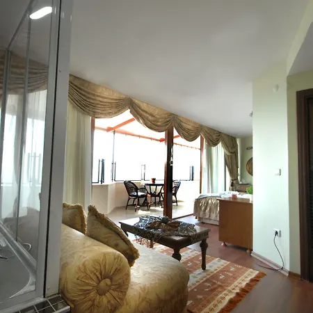 Artefes Old Hotel 3*