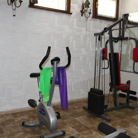 מלון Artefes Old City& 3*