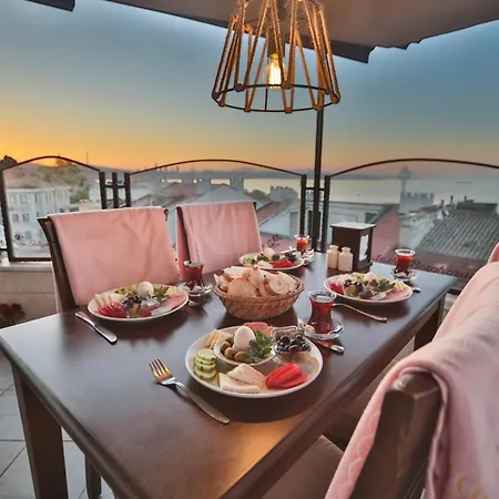 Hotel Artefes Old City&