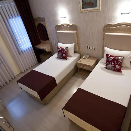 Отель Artefes Old 4*