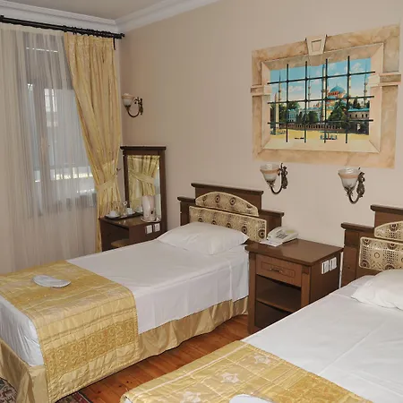 Hotel Artefes Old 3*