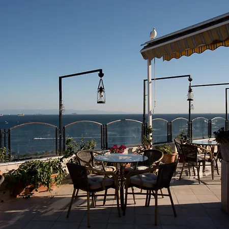 Hotel Artefes Old City& 3*